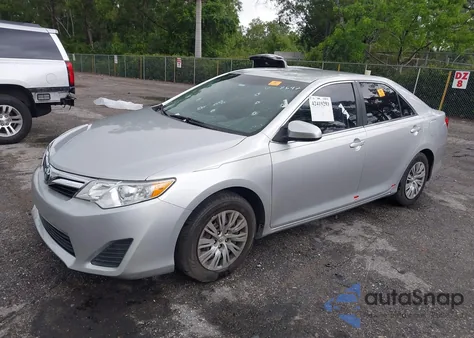2012 Toyota Camry Le z USA, uszkodzony, nr VIN 4T1BF1FK3CU047697